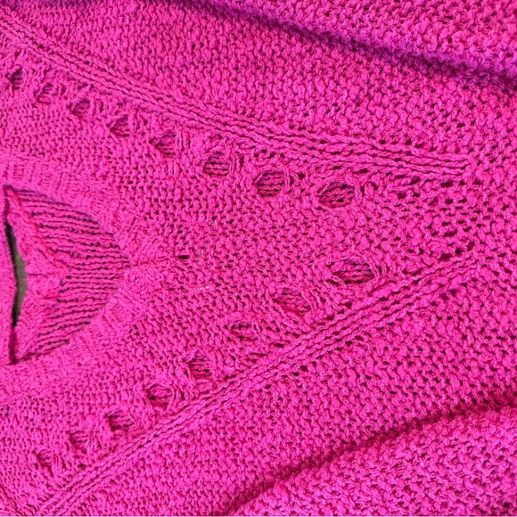 Hollister Vibrant Pink Knit Sweater With  V Back Detail - Picture 12 of 13